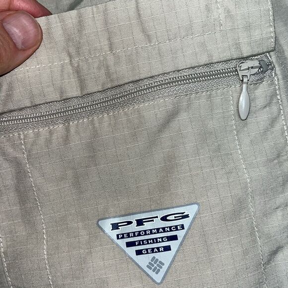 Men’s Columbia Vintage PFG Cargo Fishing Mega pocket Shorts Retro OmniShade Fish - Picture 3 of 5